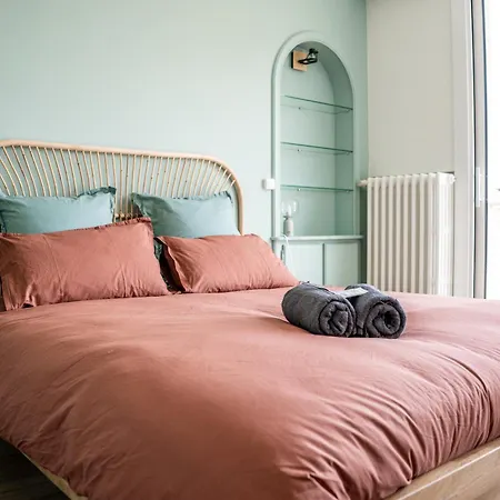 Chambre Cedre - La Canopee Apartment *